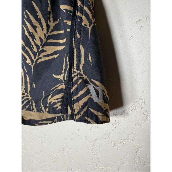 Vuori Trail Shorts - Picture 3 of 5